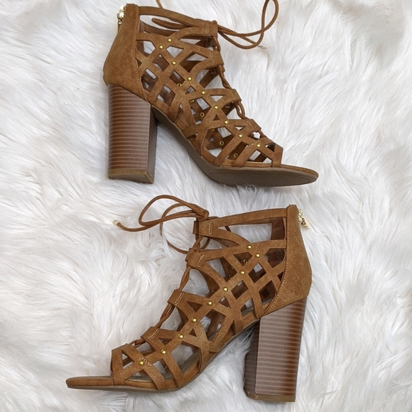 Guess carmel brown heeled sandals gold studs - Picture 5 of 16